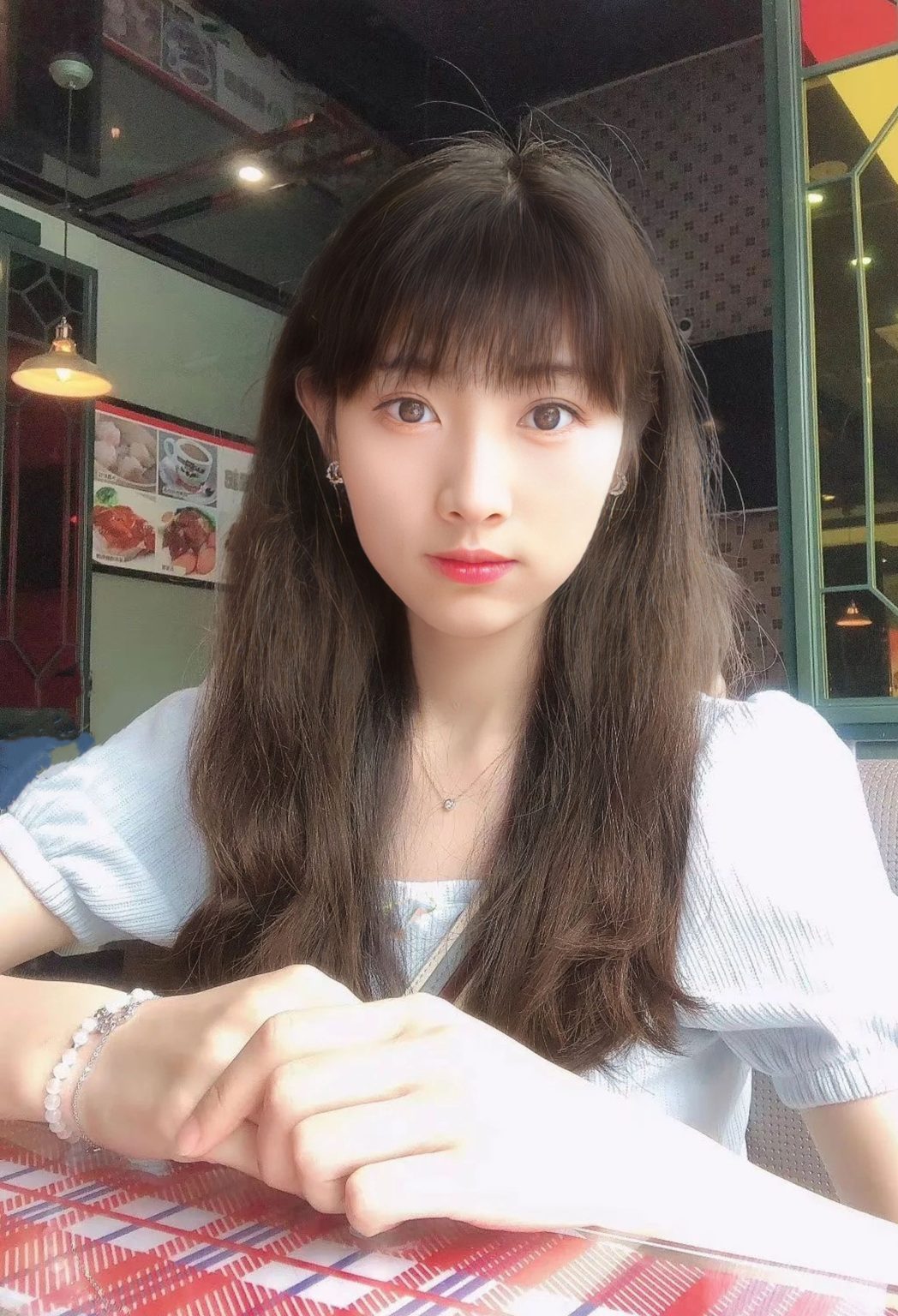 余小姐